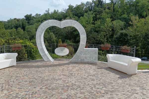 5f3aaead f9f7 4c98 98cf 601c4cf58be4 f28ead97